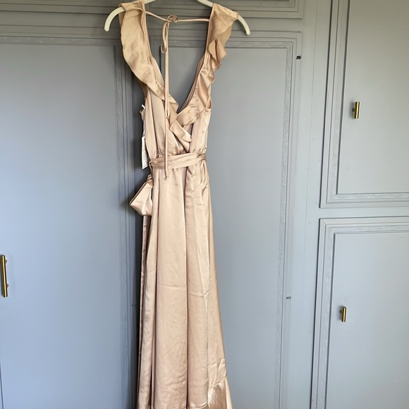 Show me your mumu Samantha ruffle wrap dress in champagne luxe satin - Picture 3 of 6